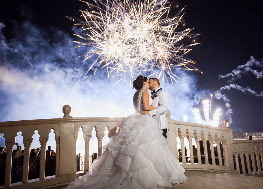 TOP 9 TIPS FOR PHOTOGRAPHING WEDDING FIREWORKS